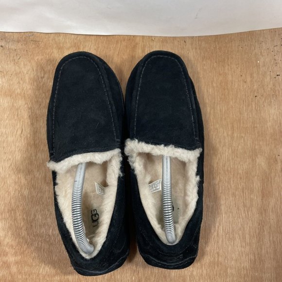 ๐Uggs ๐Ascot Men Size 9, Black Suede Slipper Sheepskin Lined (Slip Ons) - Picture 5 of 9